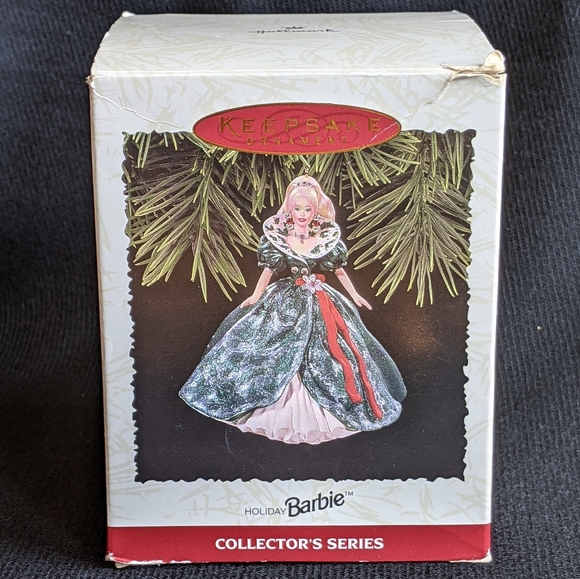 Hallmark Holiday Barbie 1995 Ornament - Picture 9 of 15